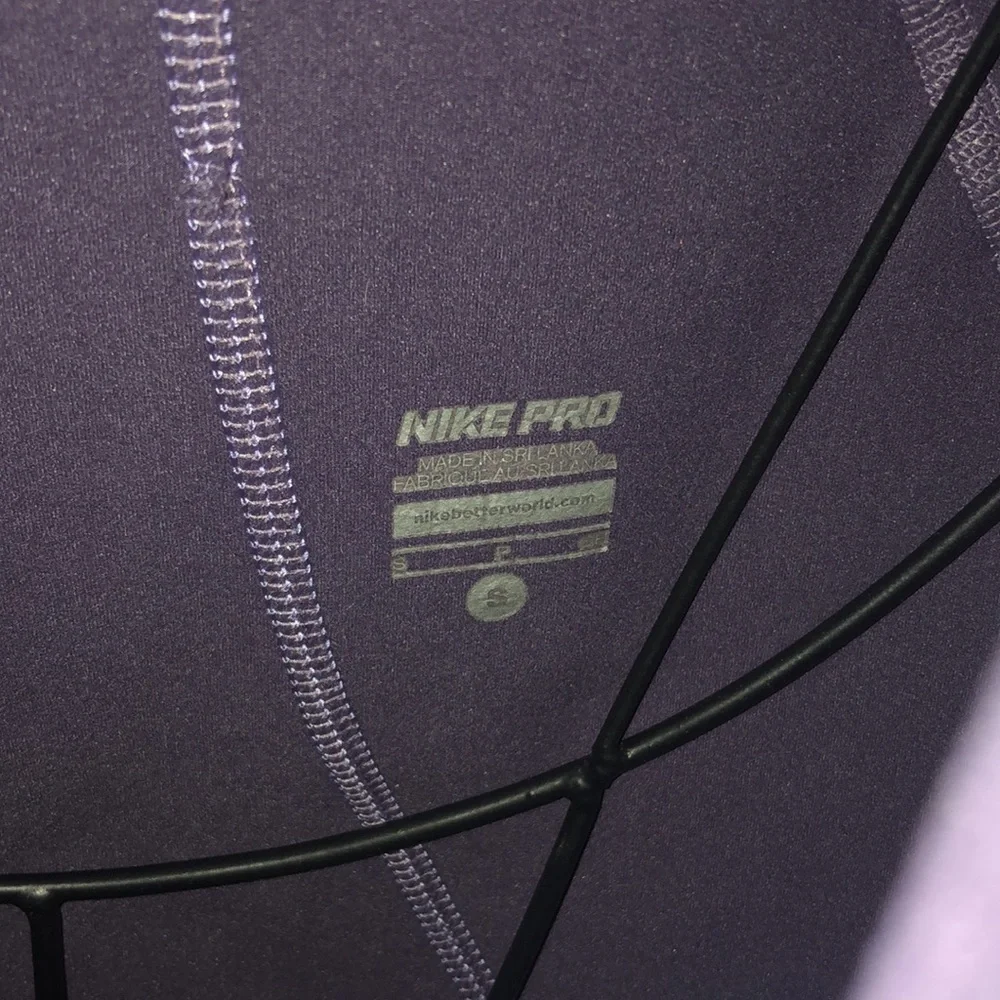 Nike pro lavender quarter zip sweatshirt size small active wear gym wear casual - Picture 5 of 7